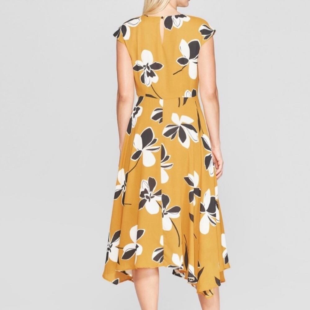 Who What Wear | Yellow Floral Midi Dress Size M - Picture 3 of 15